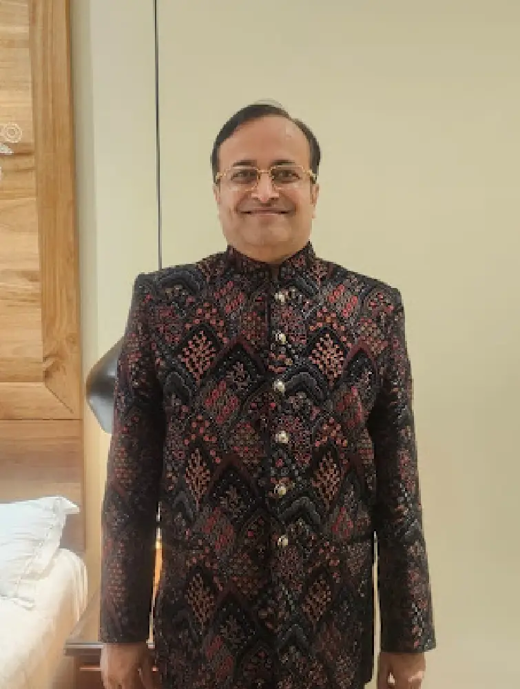 वरिष्ठ उपाध्यक्ष